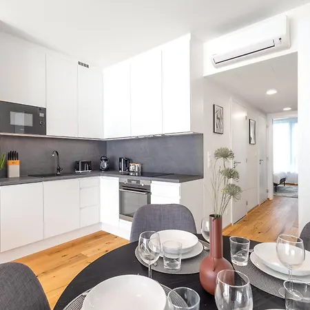Stylish - Free Parking, Cinema, By Gravity Apartment *