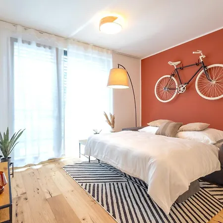 Stylish - Free Parking, Cinema, By Gravity Apartment Prag
