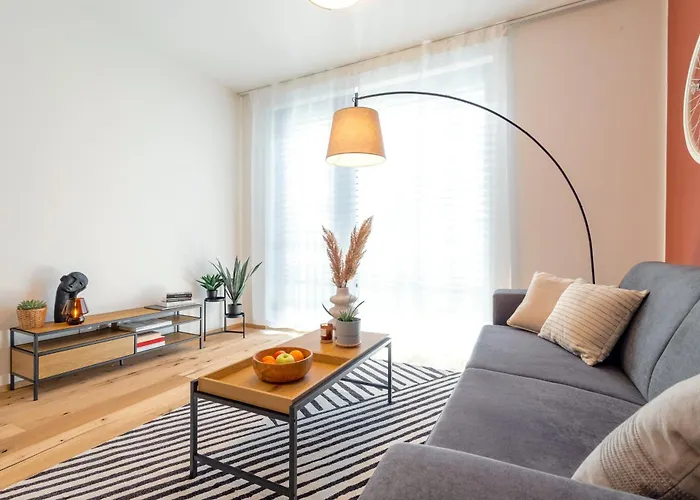 Stylish - Free Parking, Cinema, By Gravity Prag