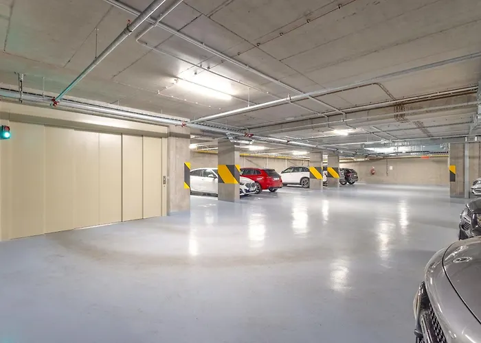 Stylish - Free Parking, Cinema, By Gravity *