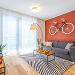 Stylish - Free Parking, Cinema, By Gravity * Prague